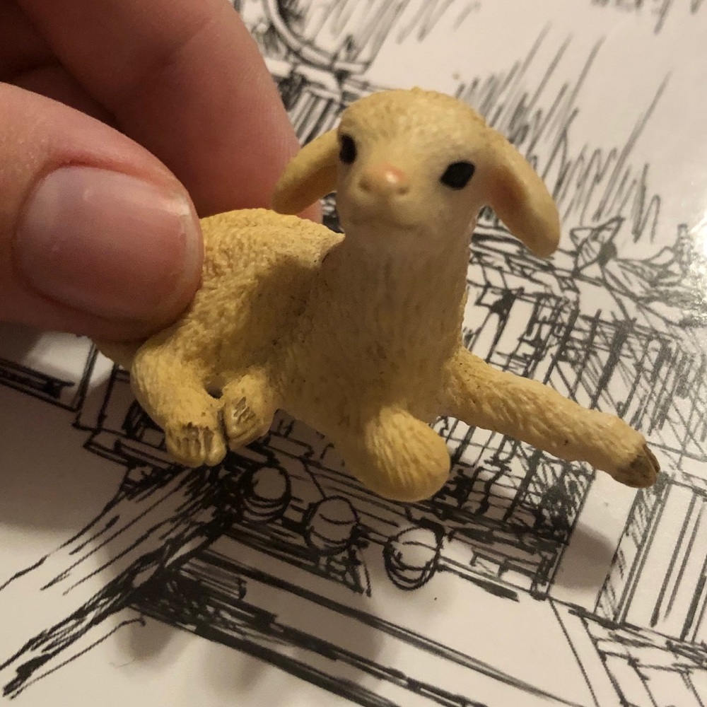 Retired schleich lamb lying 13745